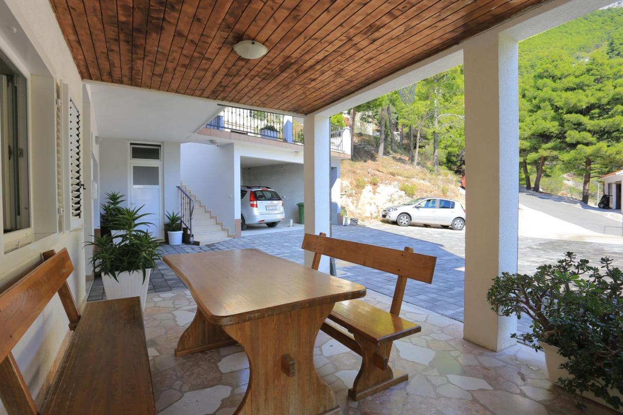 Apartments By The Sea Brela, Makarska - 6688 외부 사진