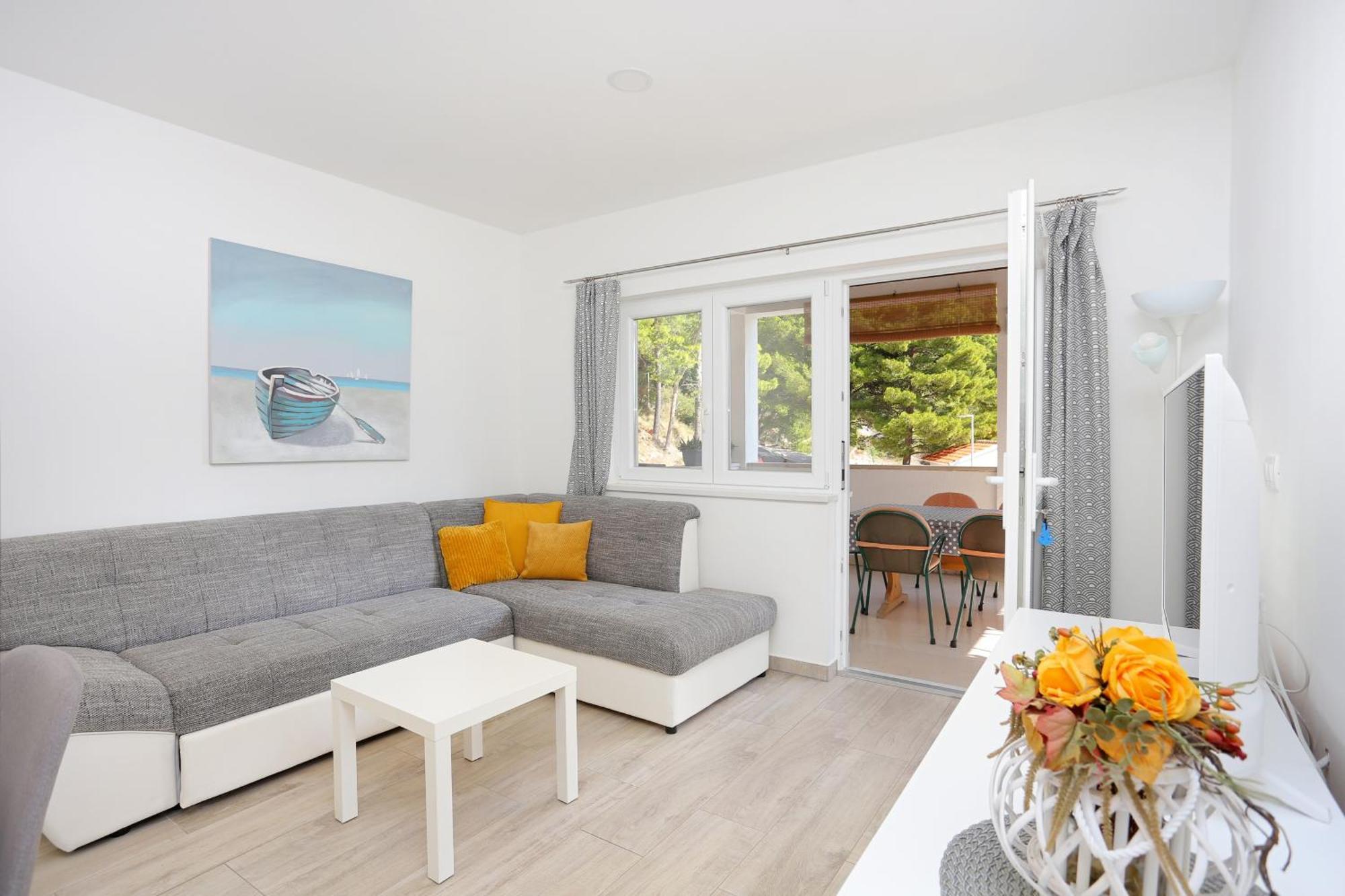 Apartments By The Sea Brela, Makarska - 6688 객실 사진